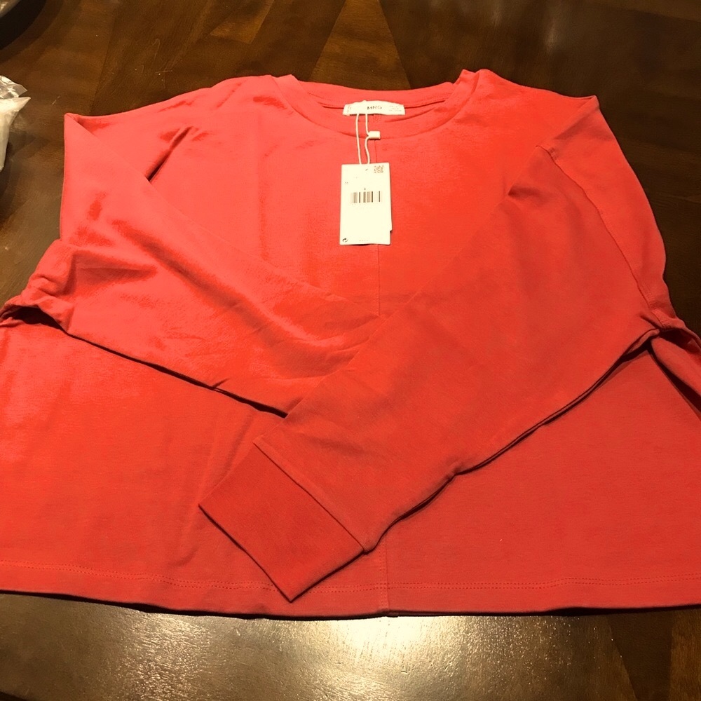 🥭MANGO Red Sweatshirt